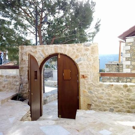 Vetilios Lithos Boutique Hotel Néon Oítilon Kültér fotó