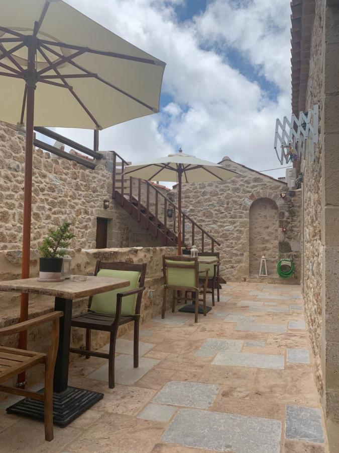 Vetilios Lithos Boutique Hotel Néon Oítilon Kültér fotó
