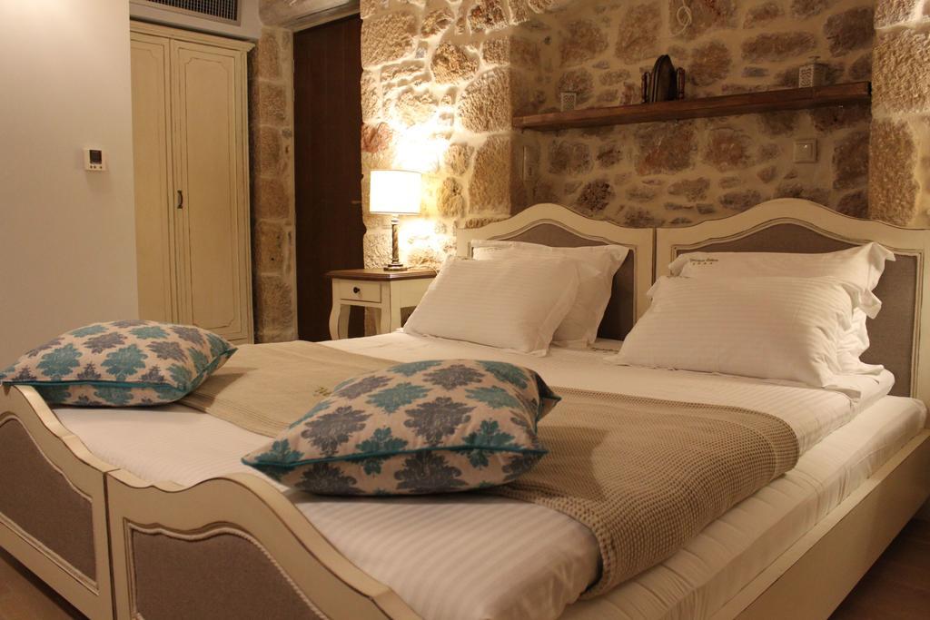 Vetilios Lithos Boutique Hotel Néon Oítilon Kültér fotó