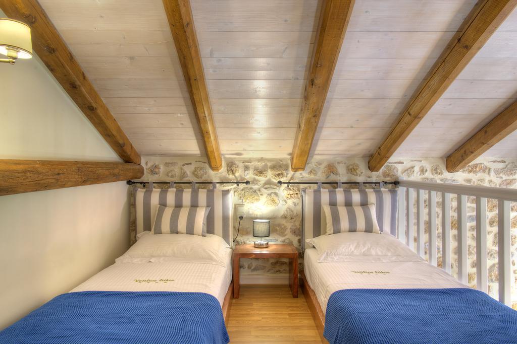 Vetilios Lithos Boutique Hotel Néon Oítilon Kültér fotó