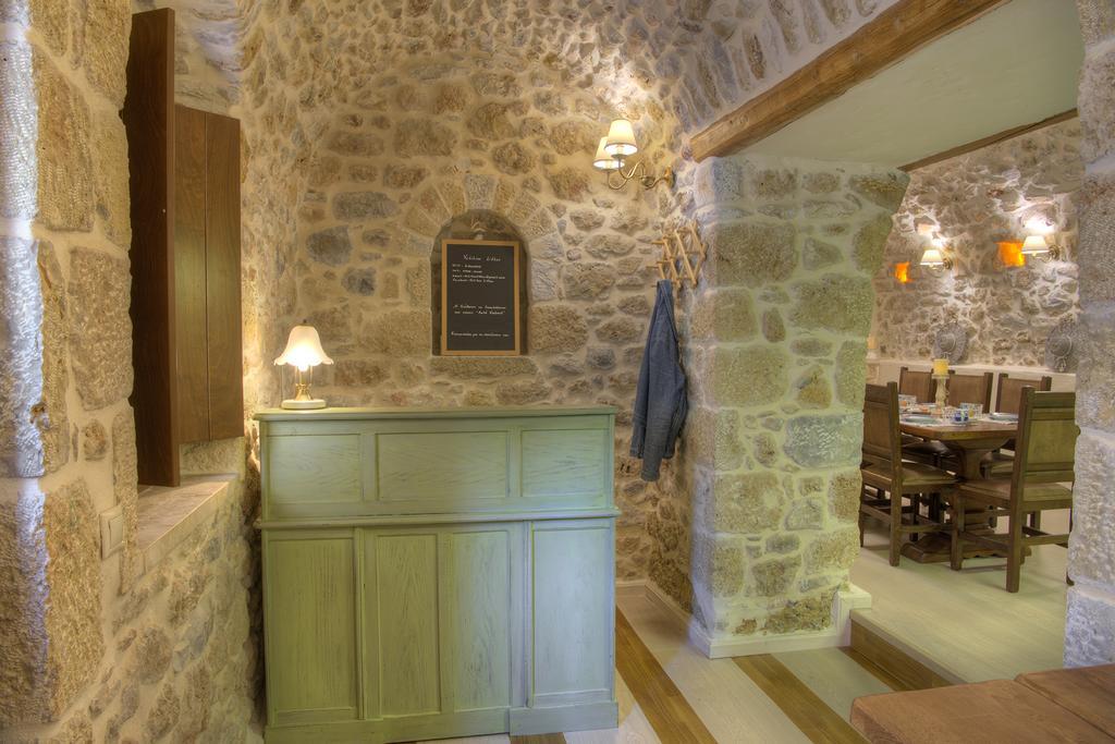 Vetilios Lithos Boutique Hotel Néon Oítilon Kültér fotó
