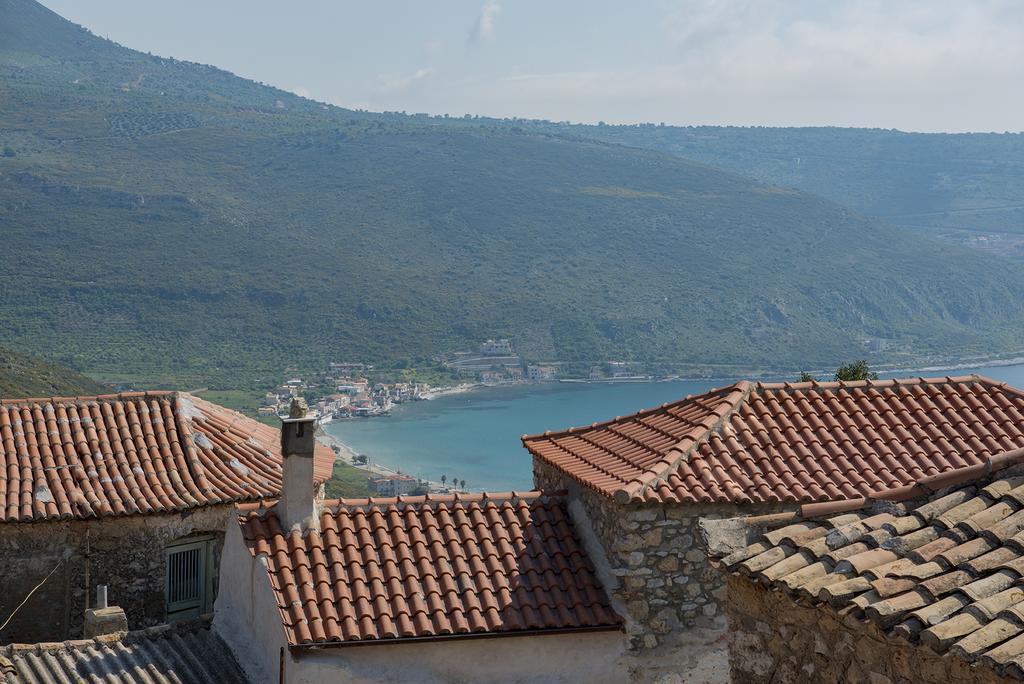 Vetilios Lithos Boutique Hotel Néon Oítilon Kültér fotó